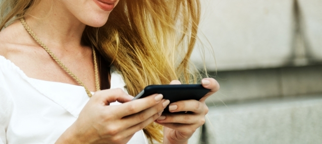 Quanti truffatori sulle App di dating: «Donne state attente»