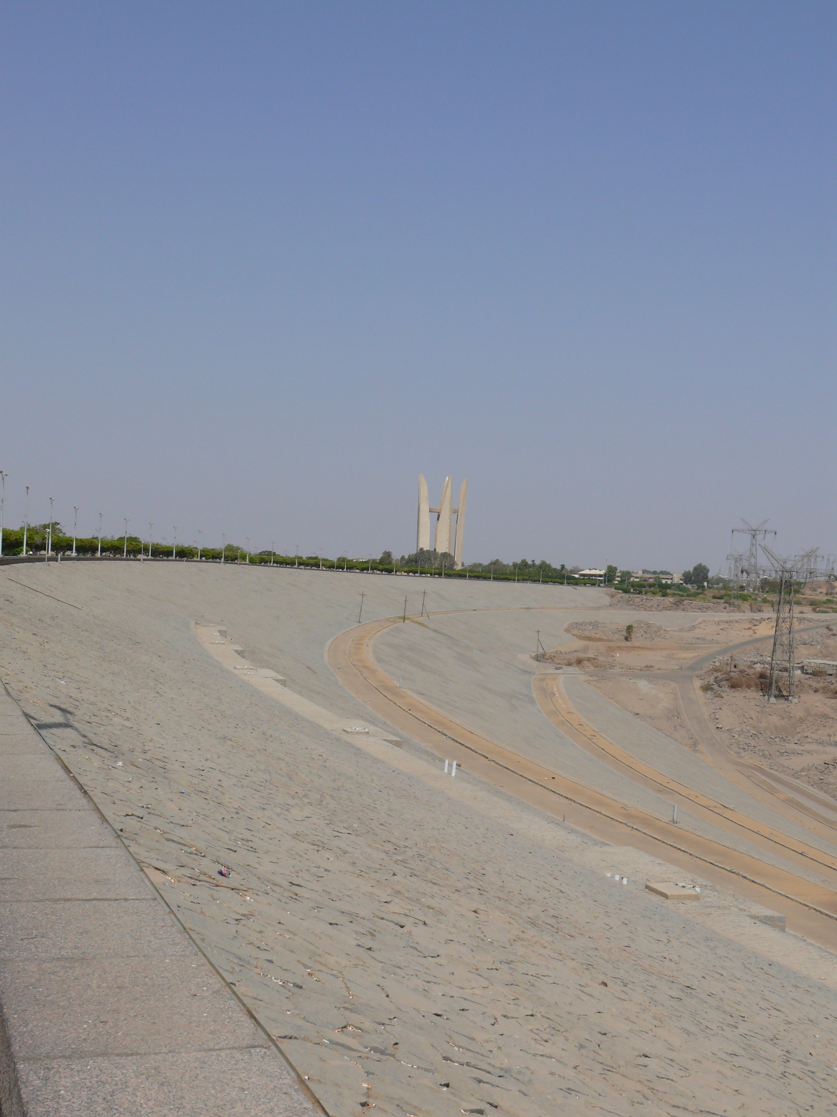 Arab-Soviet Friendship Monument 01.JPG