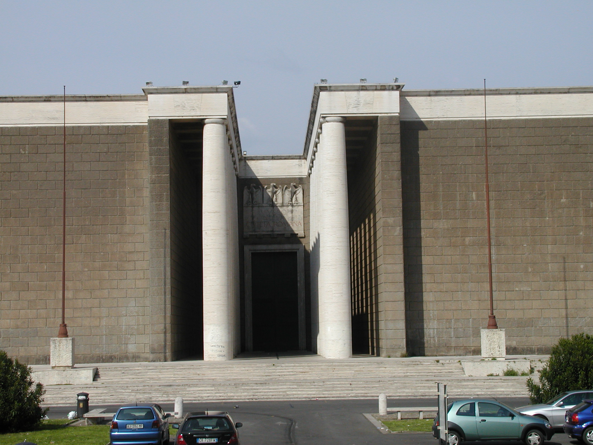 tabus architecture exteriors building official parlement judges museum columns pillars egyptian