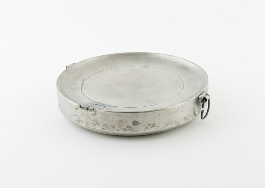 Hot Water Dish (c. 1800) // Carpenter and Hamberger English, active c. 1790-1810 England