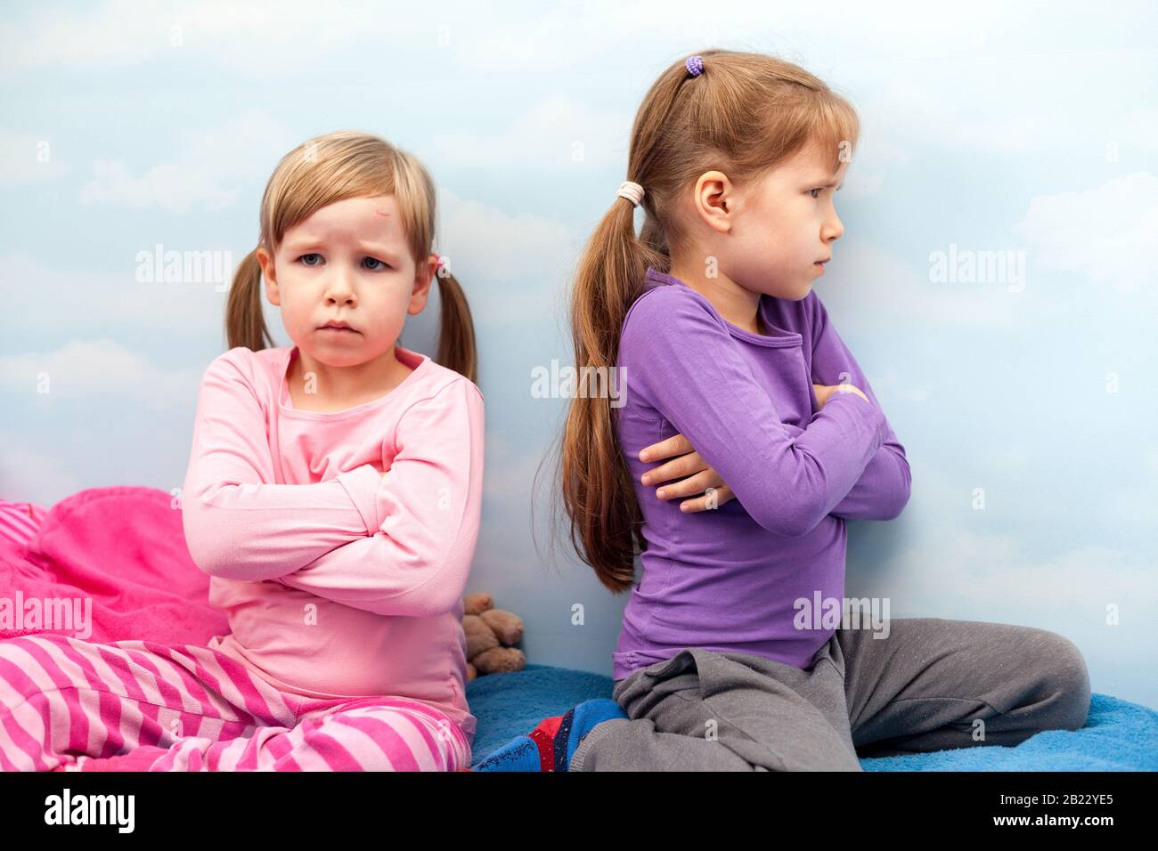 Two girls have fight hi-res stock photography and images - Alamy