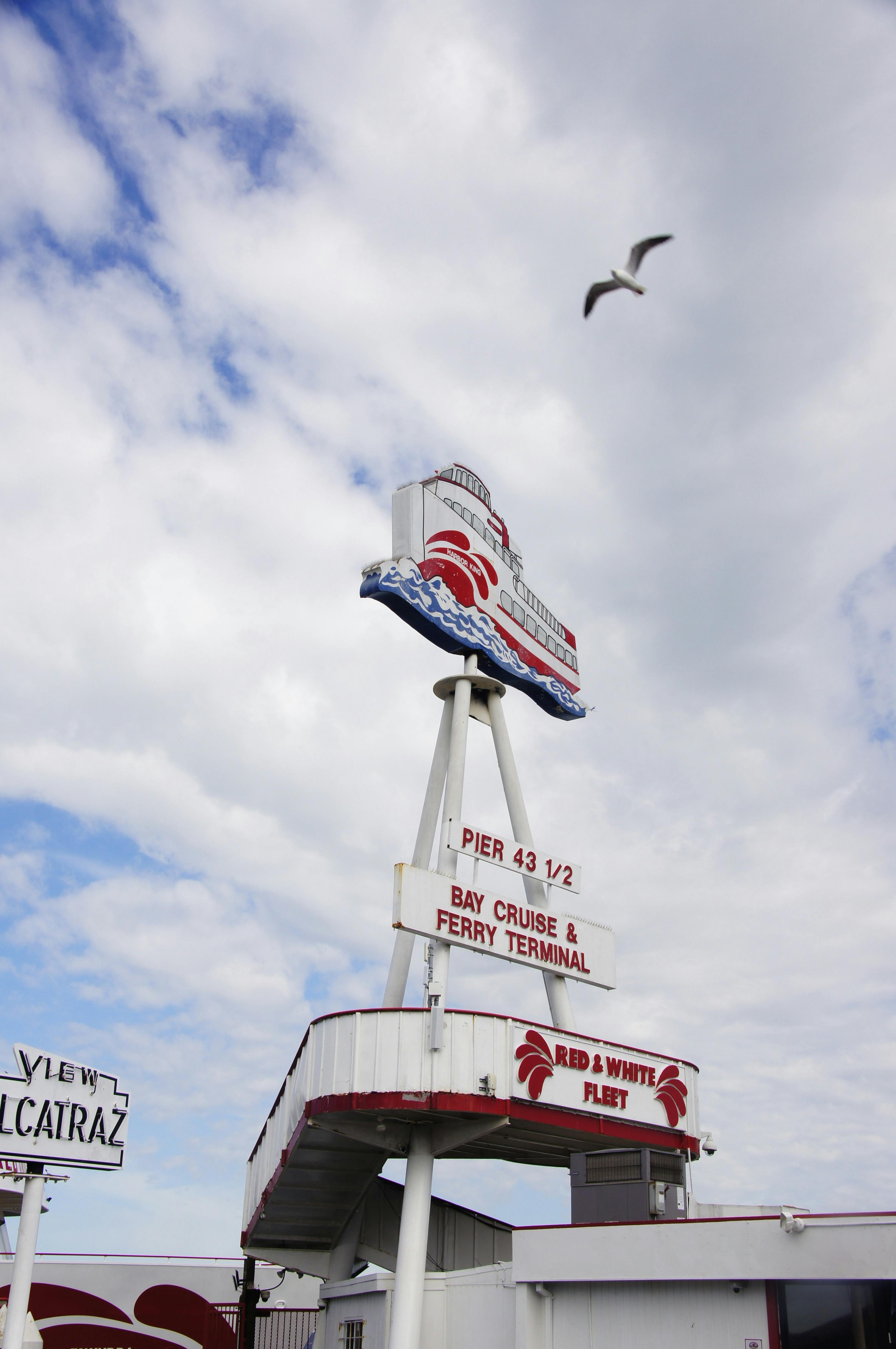 pier signage