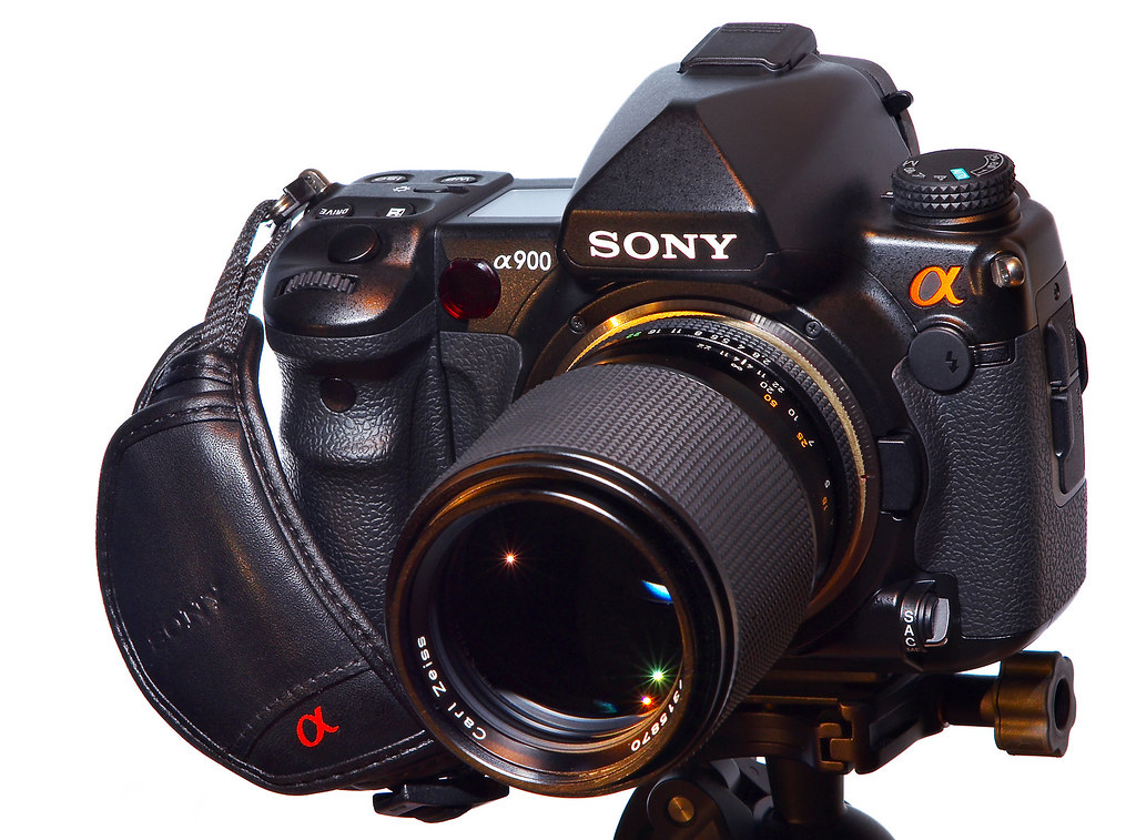 Sony DSLR-A900 with Carl Zeiss Sonnar T* 135mm f/2.8